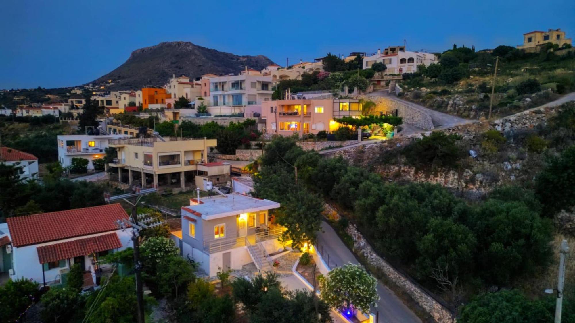 Plaka House Villa Exterior photo